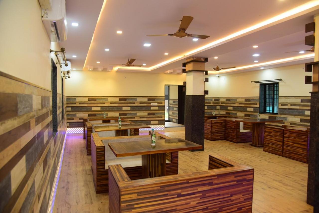 M G Residency Hotel Chikmagalur Exterior photo